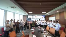 Penandatanganan Mou Antara UNJA dan KADIN Jambi. [TanyaFakta.co/HUMAS UNJA]